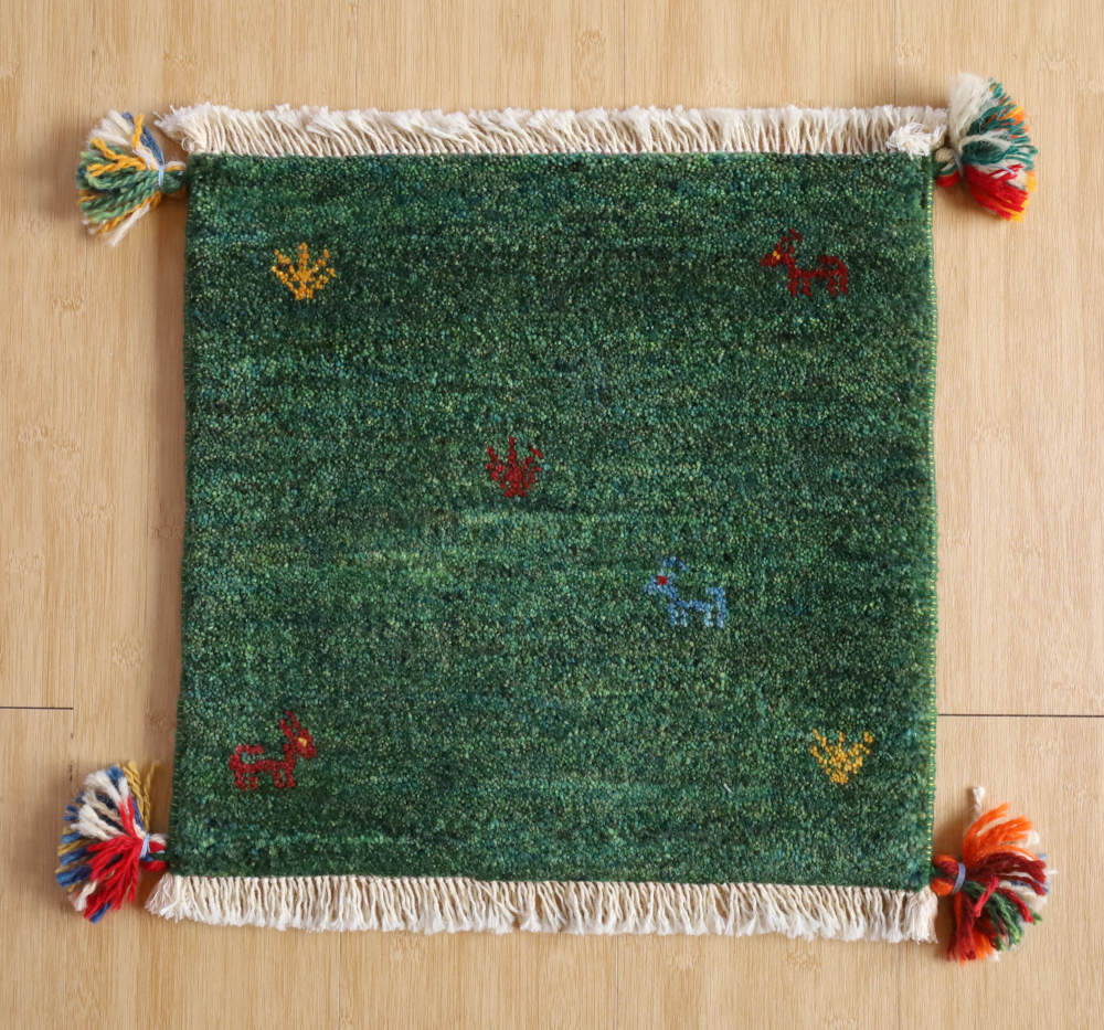 ギャッベ座布団の全体像