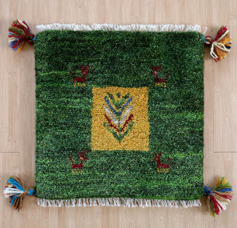 ギャッベ座布団の全体像