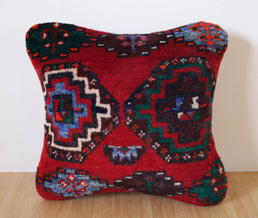 オールドペルシャ絨毯のクッションカバー