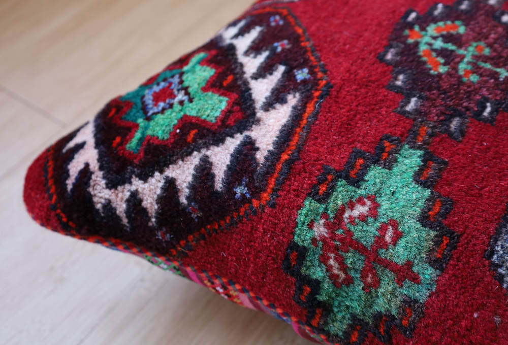 オールドペルシャ絨毯のクッションカバー