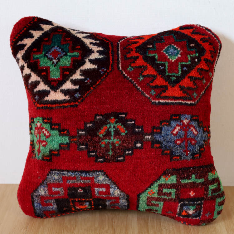 オールド絨毯クッションカバー　37×39cm
