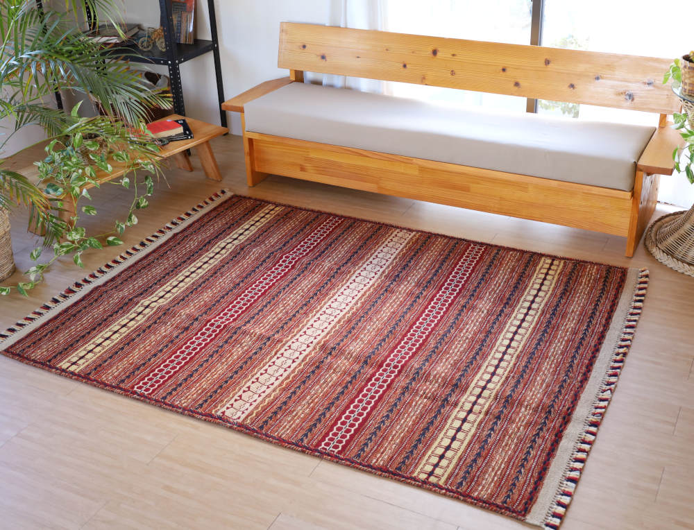 キリム　カラート産　201×149cm　手織り