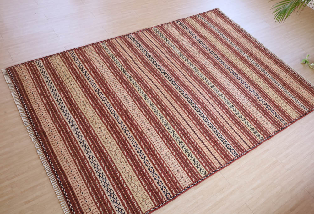 キリム　カラート産　240×165cm　