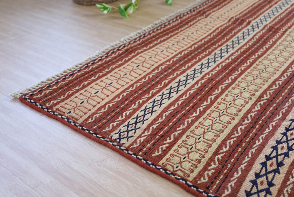 キリム　カラート産　240×165cm　