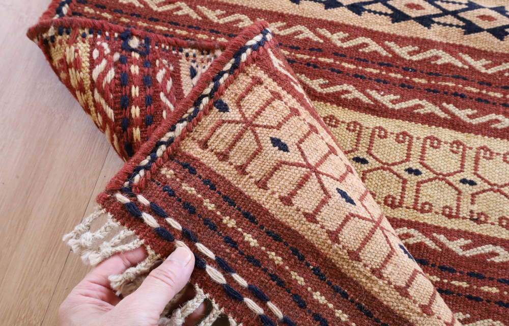 キリム　カラート産　240×165cm　