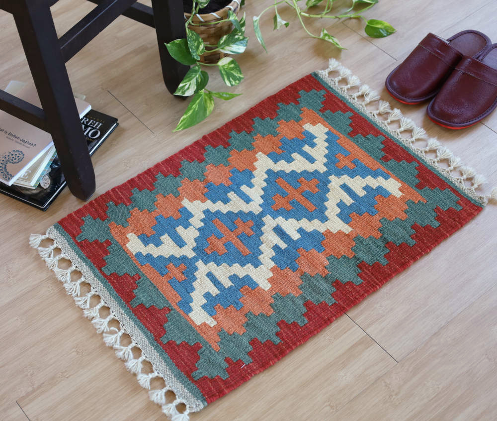  ミニキリム　シーラーズ産　k19115