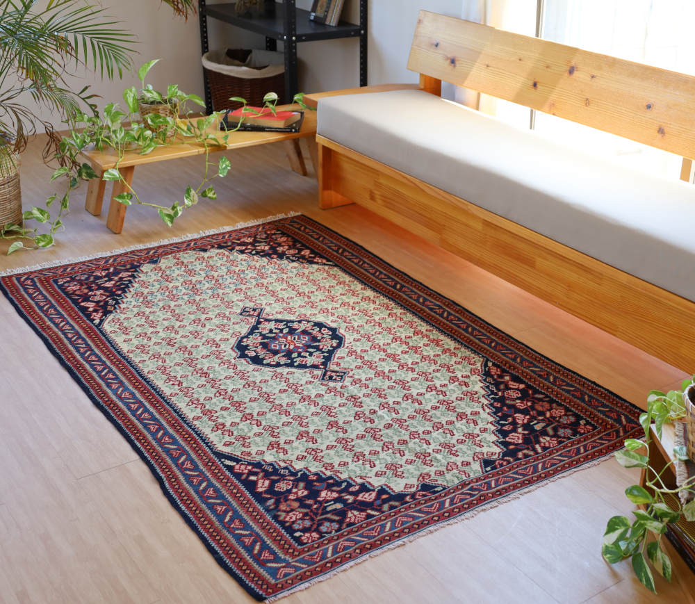 オールドキリム　176×114cm　イラン・ビジャー産