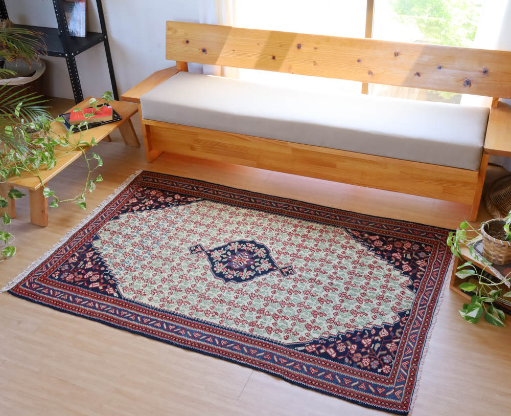 オールドキリム　176×114cm　イラン・ビジャー産