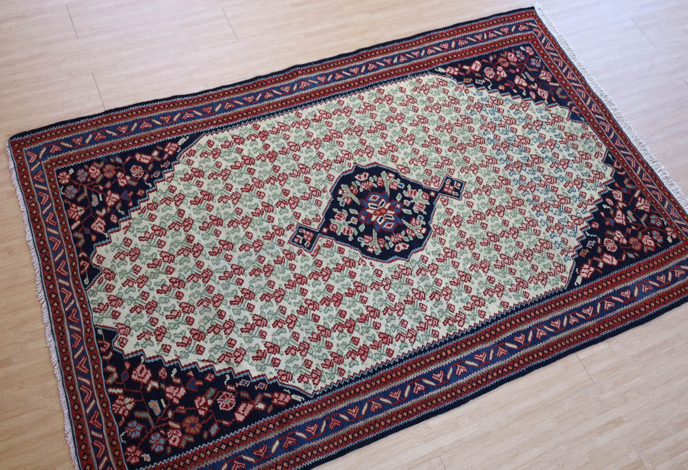 オールドキリム　176×114cm　イラン・ビジャー産