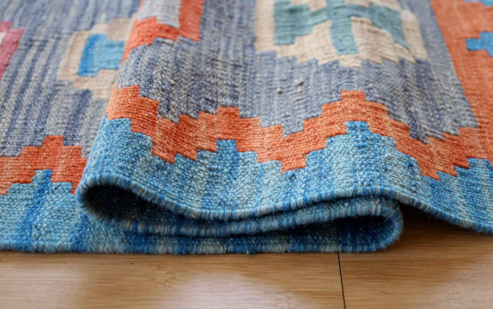 キリム　シーラーズ産　185×127cm 織り地の風合い
