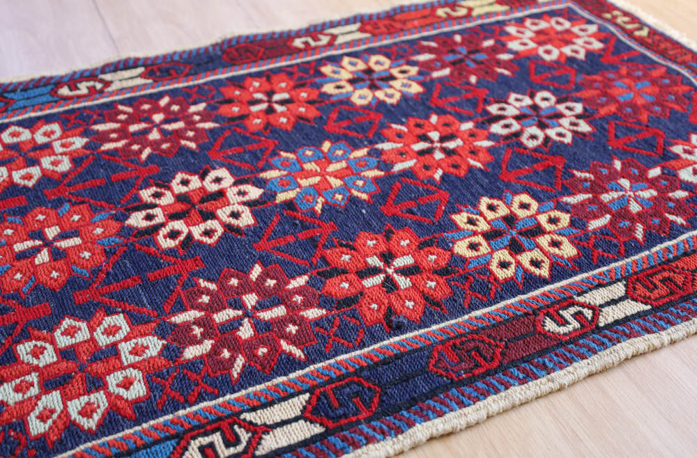 キリム玄関マット　イラン・アゼルバイジャン地方　102×53cm 織りの表面
