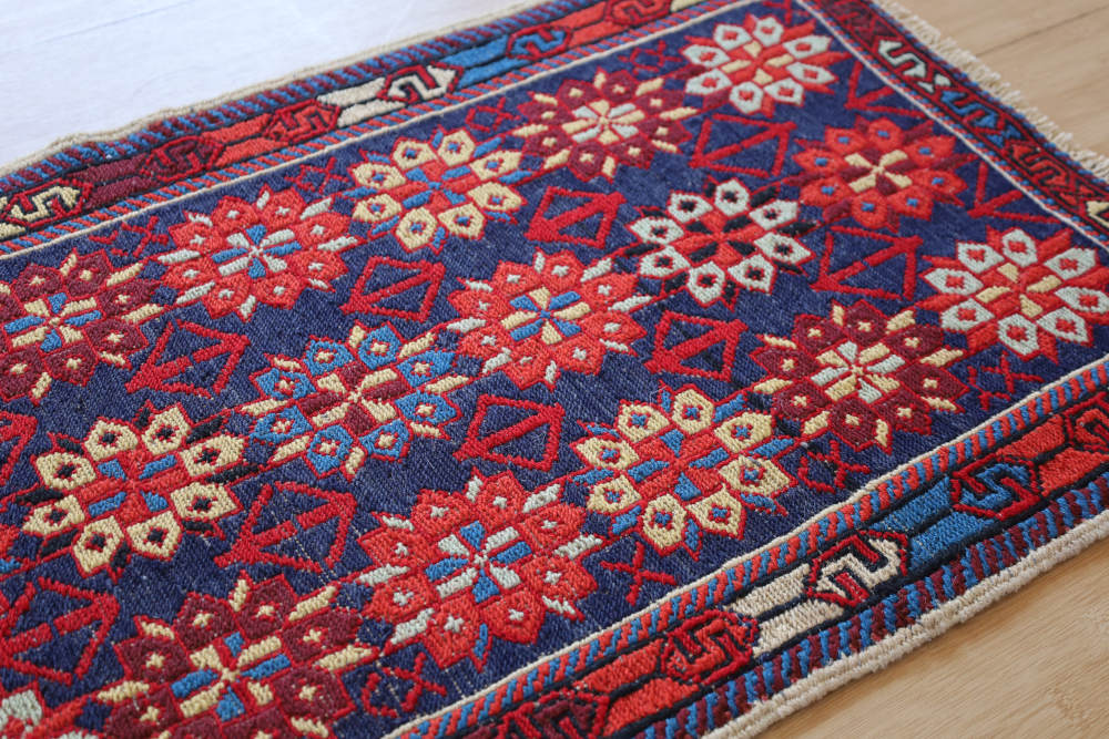 キリム玄関マット　イラン・アゼルバイジャン地方　102×52cm 織りの表面