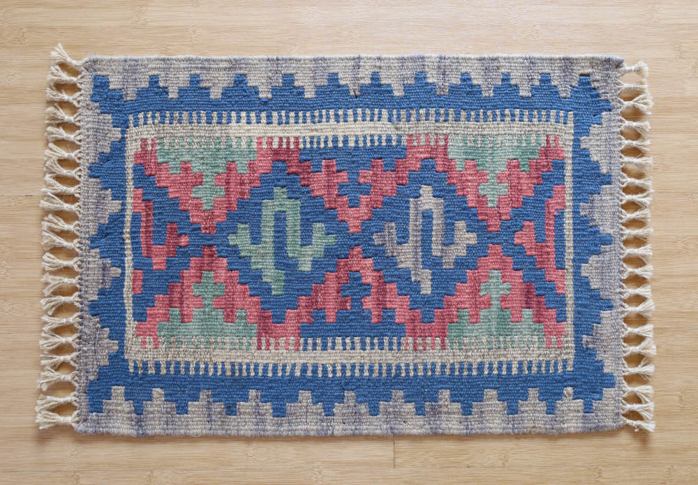シーラーズ産ミニキリム　60×42cm 全体像