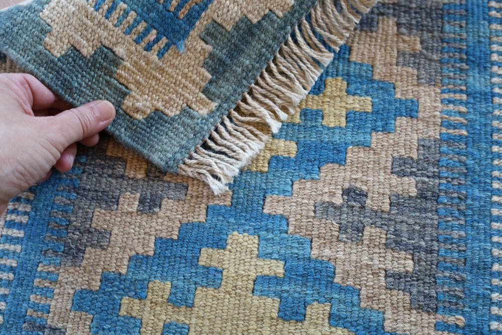 シーラーズ産ミニキリム　60×45cm 模様の様子