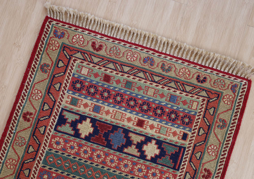 キリム玄関マット　イラン・ダシュテモガン産　103×52cm 角の模様
