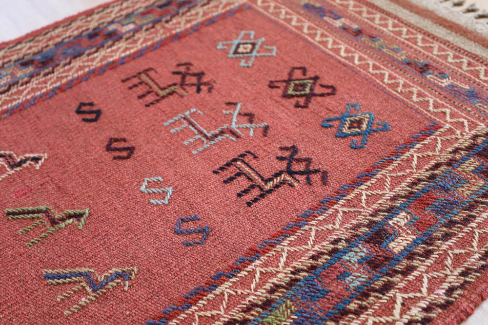 キリム玄関マット　イラン・グーチャン産　94×61cm 織り地の風合い