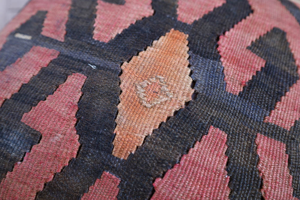 オールドキリムクッションカバー 裏面：手織りオールドジャジム