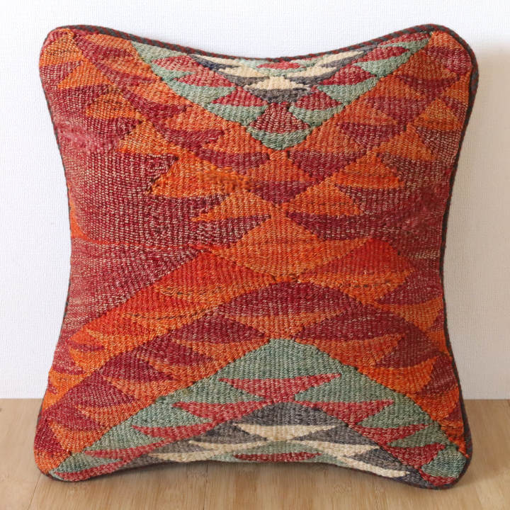 キリムの豊富な専門店 手織ラグの店クラフトワーク