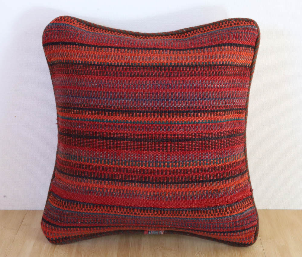 オールドキリムクッションカバー yk21553（43×41cm）表面・手織り、風合いのある一枚