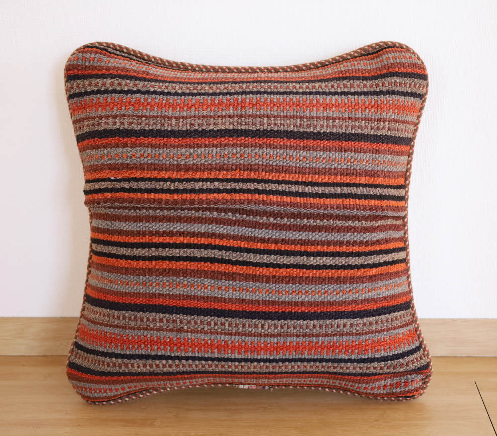 オールドキリムクッションカバー yk22112（42×42cm）手織りオールドジャジムで作った裏面の様子