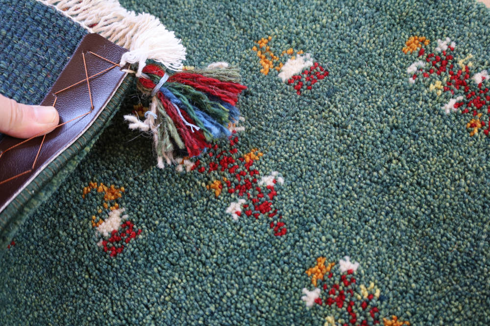 ギャッベ座布団cz21669の毛足と裏面の様子