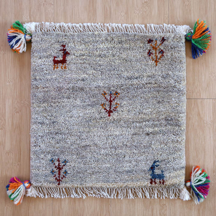 ギャッベ座布団　約40×40cm　イラン産・手織り