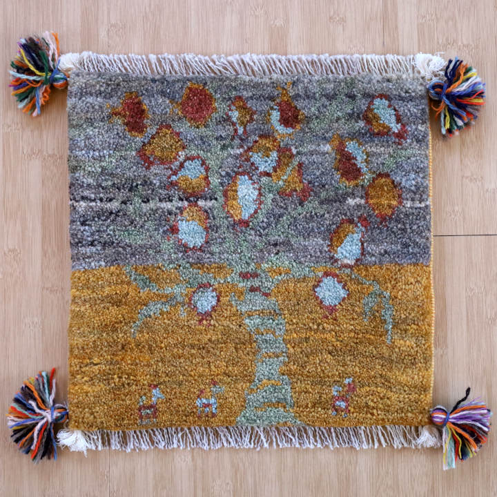 ギャッベ座布団　約40×40cm　イラン産・手織り