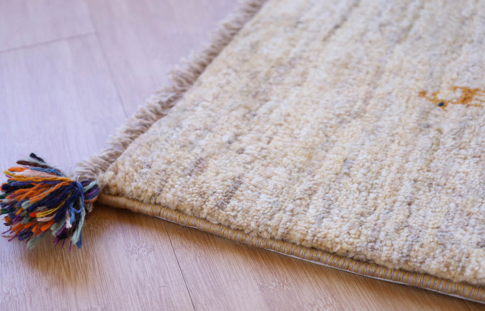 ギャッベ座布団cz21684の毛足と裏面の様子