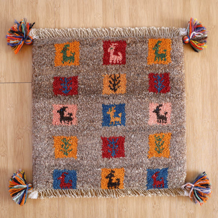 ギャッベ座布団　約40×40cm　イラン産・手織り