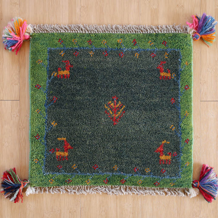 ギャッベ座布団　約40×40cm　イラン産・手織り