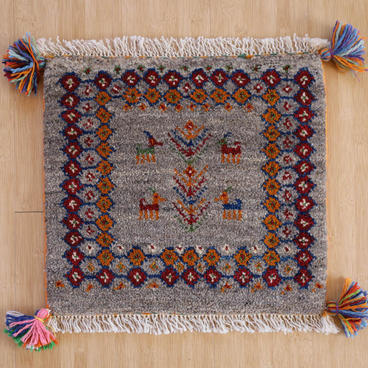 ギャッベ座布団　約40×40cm　イラン産・手織り