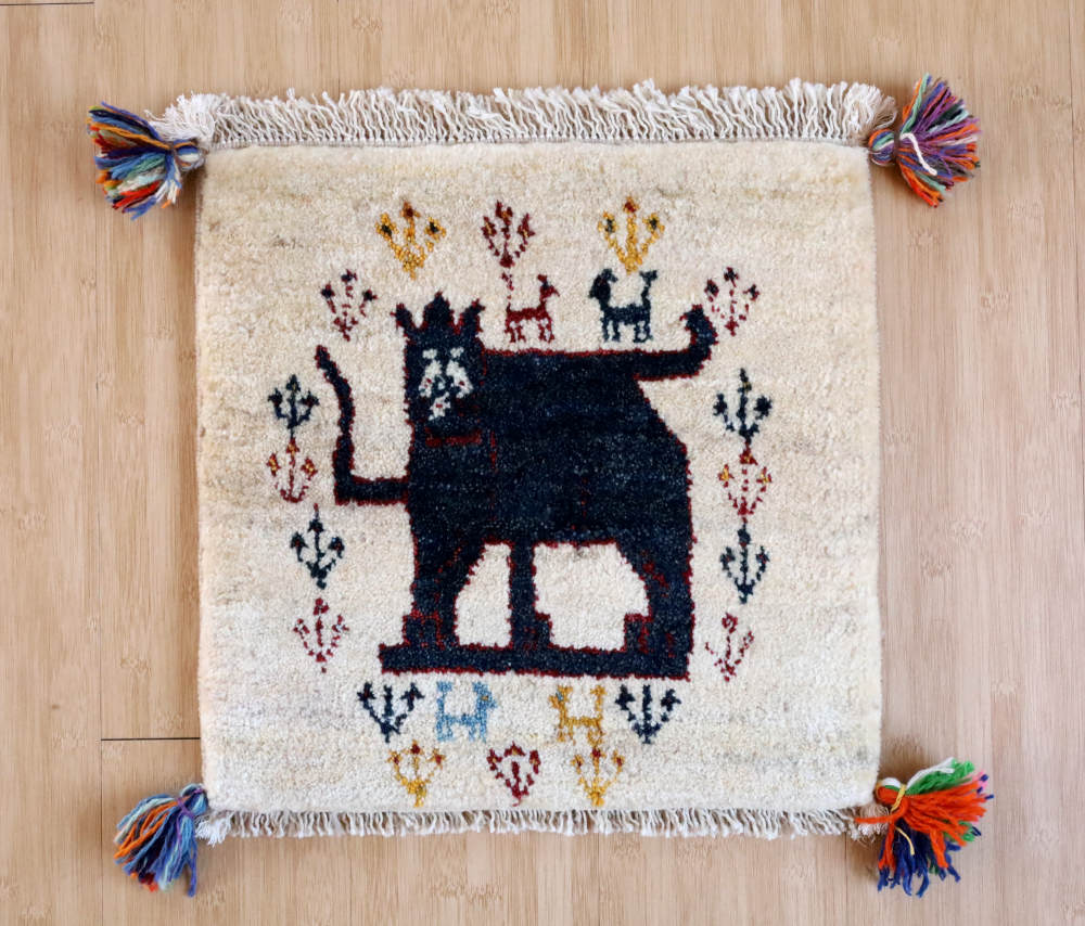 ギャッベ座布団の全体像