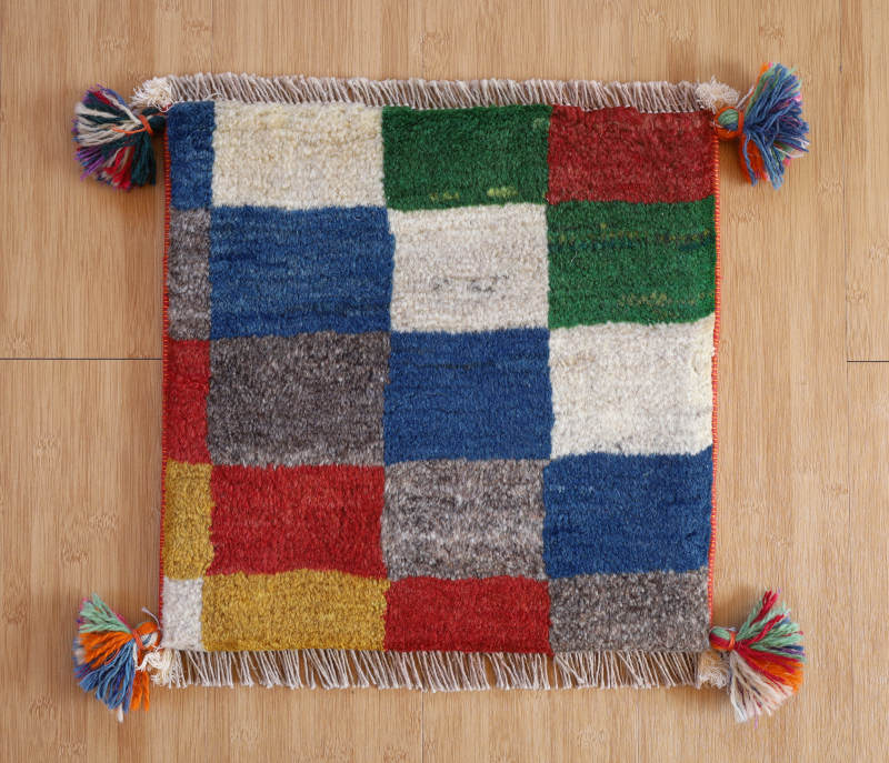 ギャッベ座布団cz21710の全体像