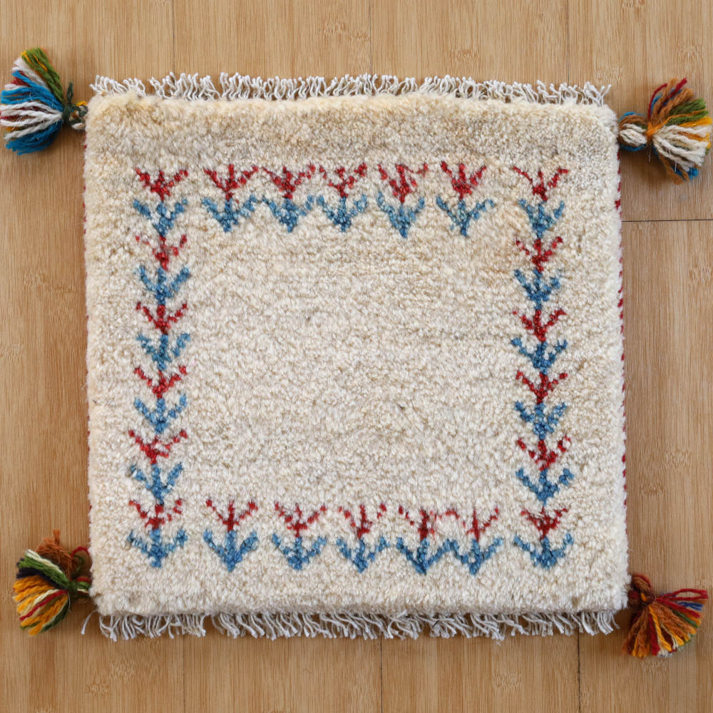 ギャッベ座布団　約40×40cm　アイボリー　イラン産・手織り