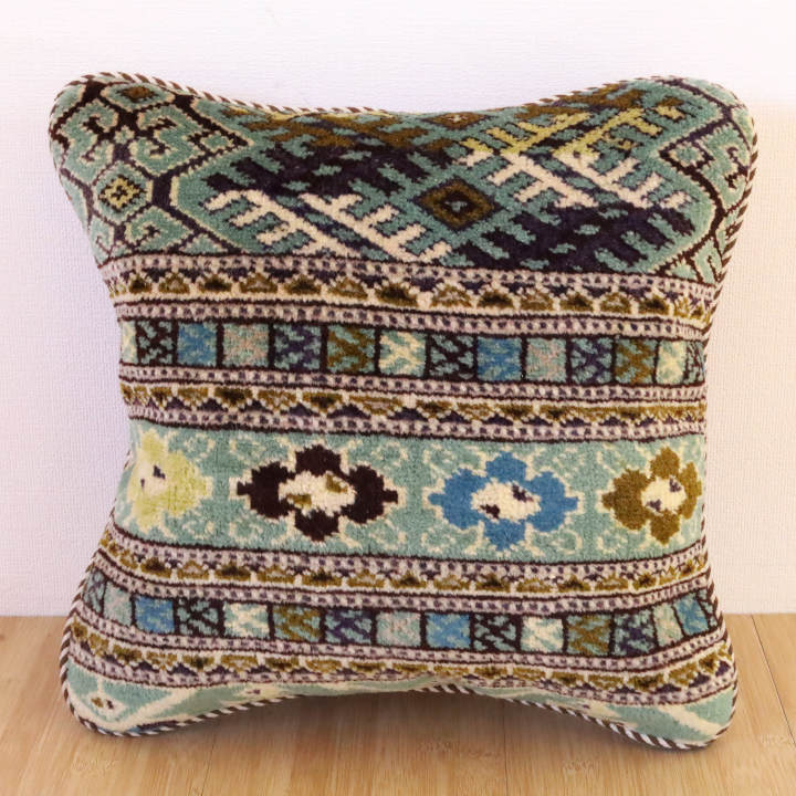 トルクメン絨毯クッションカバー　イラン産・手織り